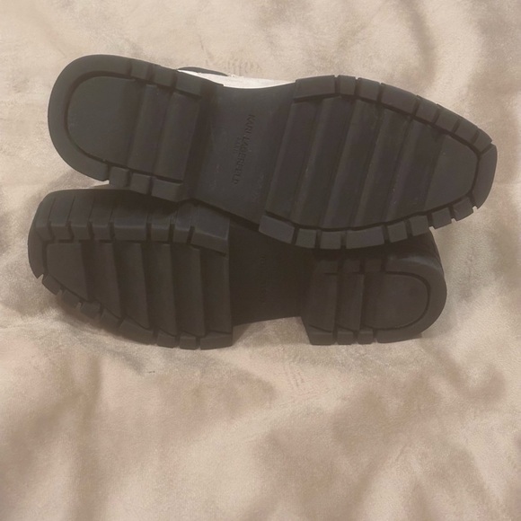 Karl Lagerfeld Paris Suede Chelsea Boots – Chain Ankle Detail, Lug Sole | 7–7.5 - Picture 6 of 16